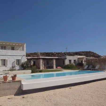 Villa Naousa ヴィラ ナウサ