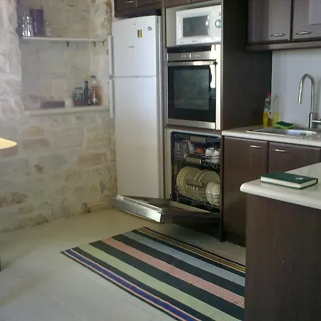 Villa Naousa ヴィラ *