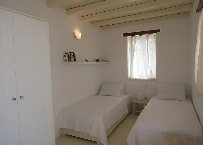 纳乌萨别墅 * 纳乌萨