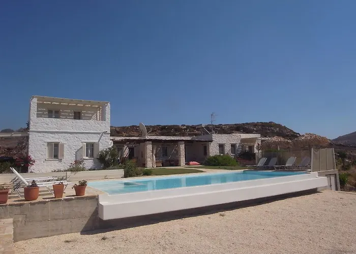 纳乌萨别墅 别墅 纳乌萨